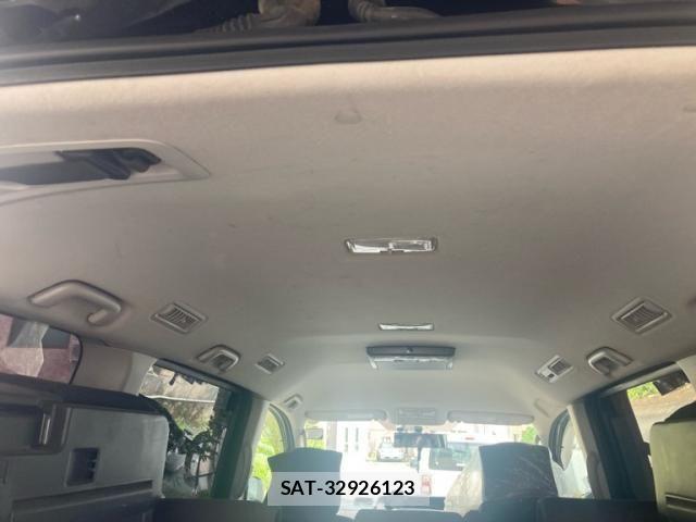 Toyota NOAH 2010-09 8074925-9