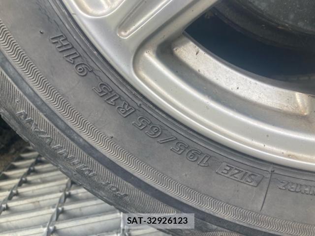 Toyota NOAH 2010-09 8074925-11