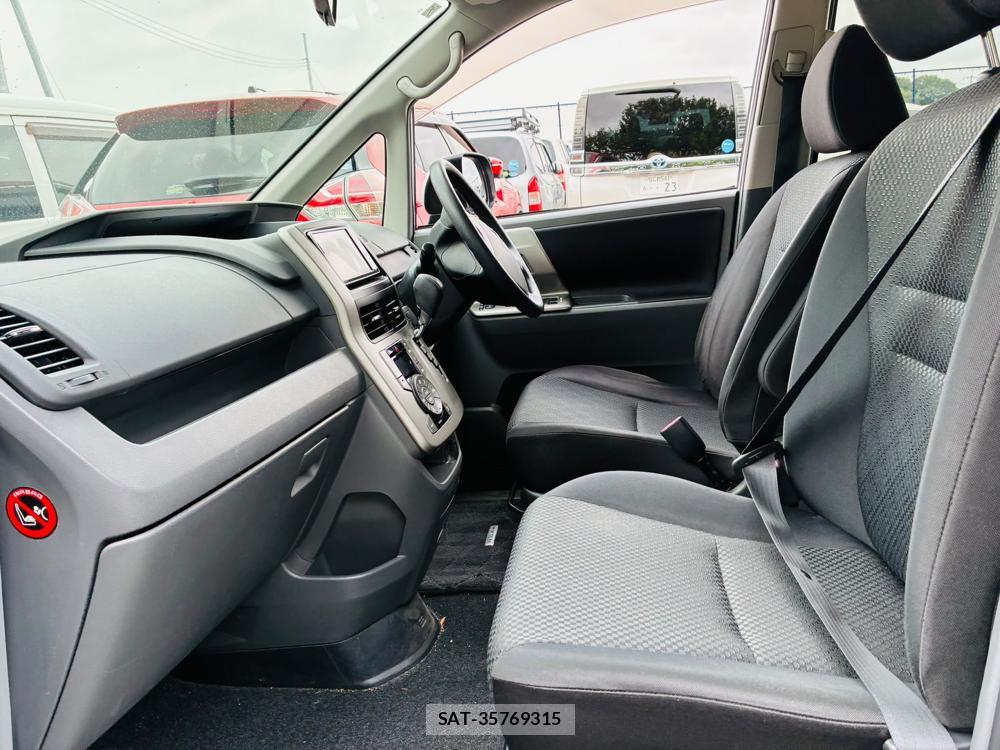 Toyota NOAH 2009-06 7972166-10