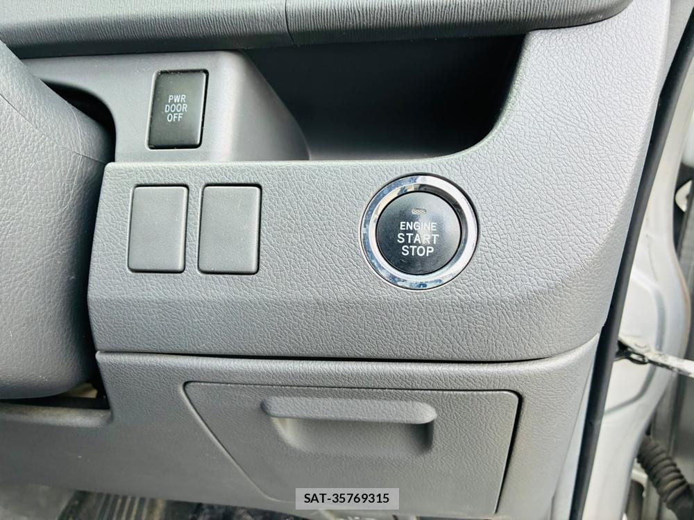Toyota NOAH 2009-06 7972166-16