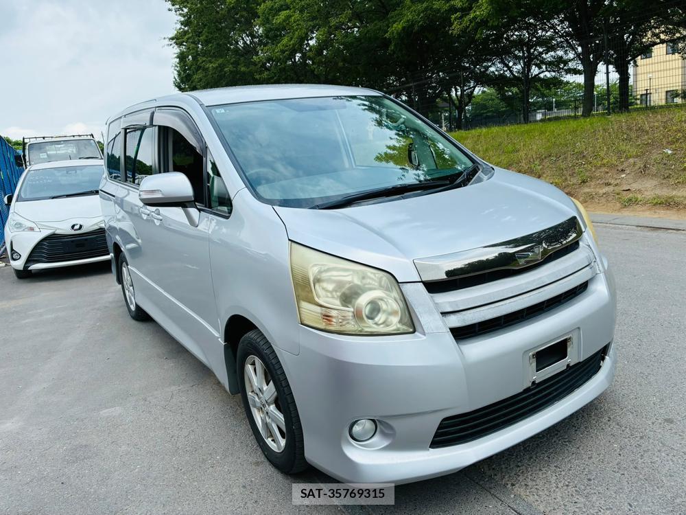 Toyota NOAH 2009-06 7972166-6