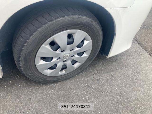 Toyota NOAH 2012-06 8074921-13