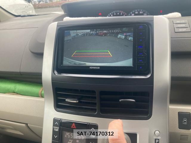 Toyota NOAH 2012-06 8074921-23