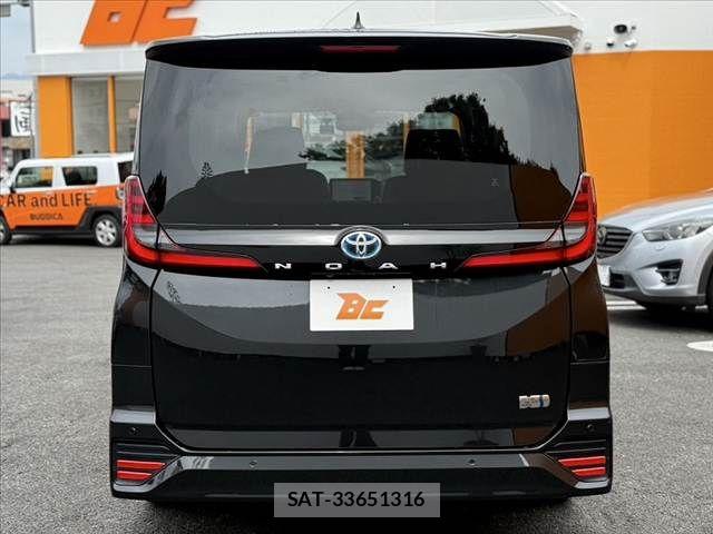 Toyota NOAH 2023-12 8074915-13