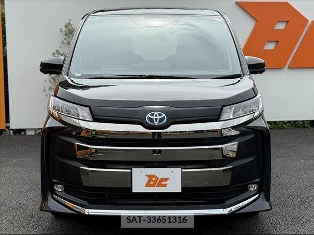 Toyota NOAH 2023-12 8074915-8
