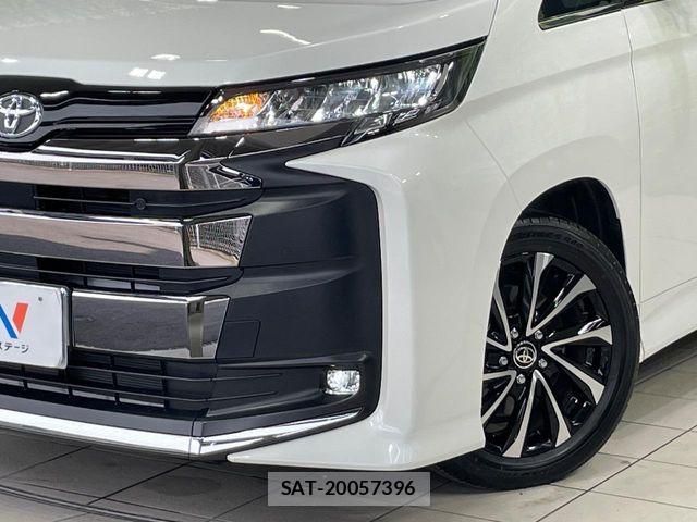 Toyota NOAH 2025-05 8074917-12