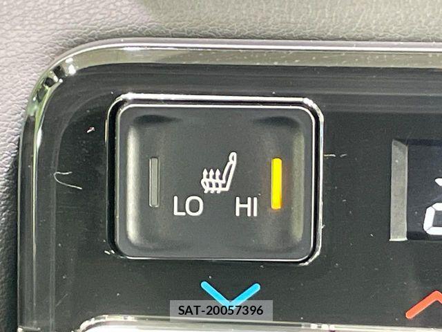 Toyota NOAH 2025-05 8074917-6