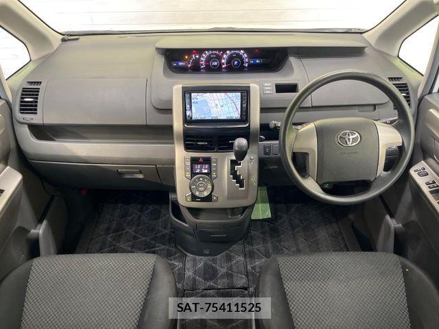 Toyota NOAH 2007-07 8074923-1