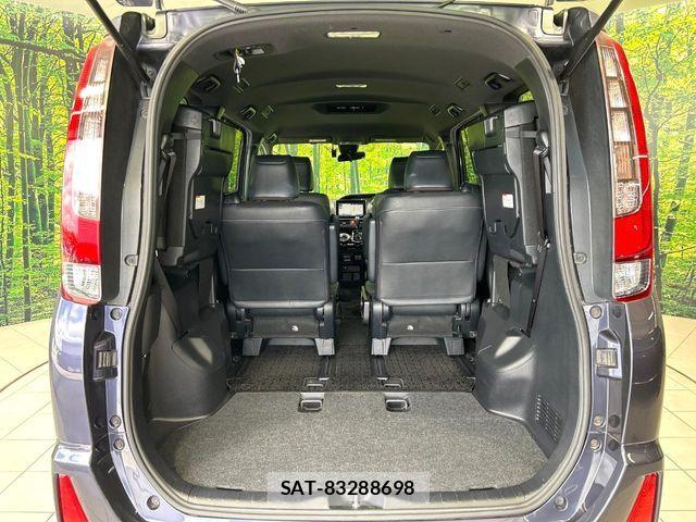 Toyota NOAH 2017-04 8074920-10