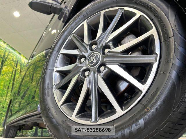 Toyota NOAH 2017-04 8074920-13