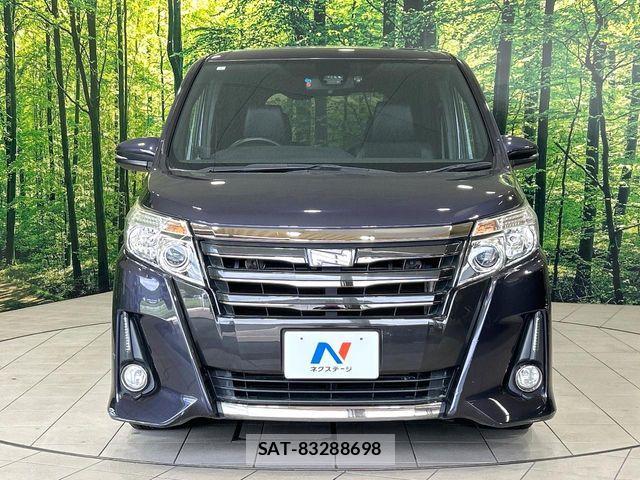 Toyota NOAH 2017-04 8074920-14