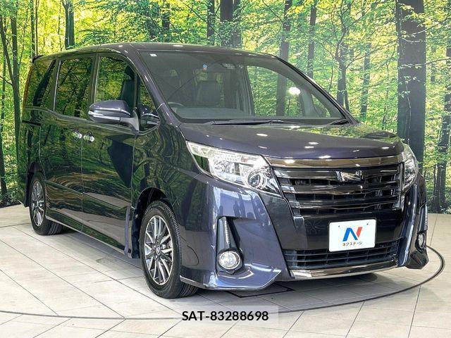Toyota NOAH 2017-04 8074920-16