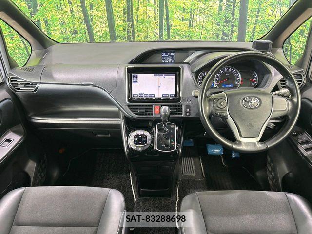 Toyota NOAH 2017-04 8074920-1