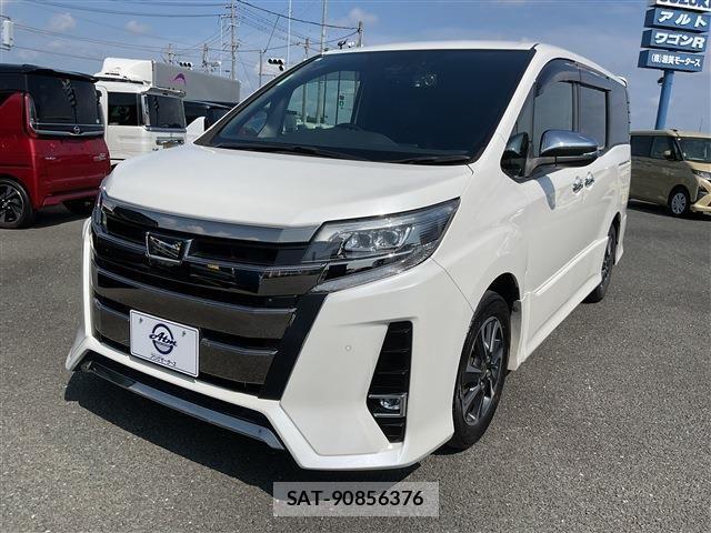 Toyota NOAH 2021-05 8100835-0