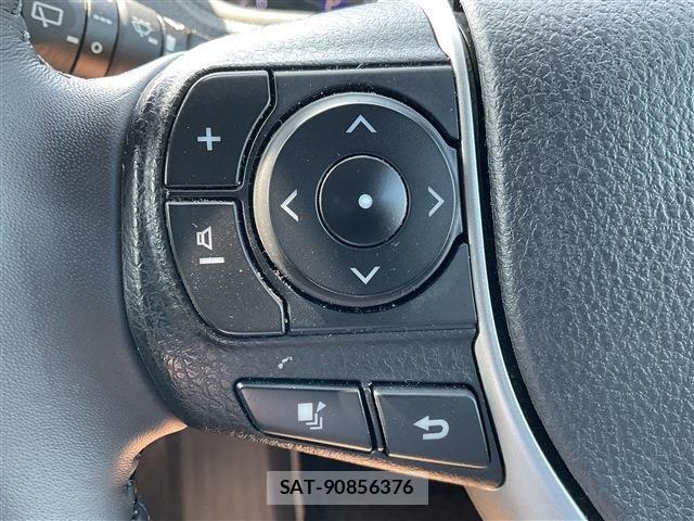 Toyota NOAH 2021-05 8100835-14
