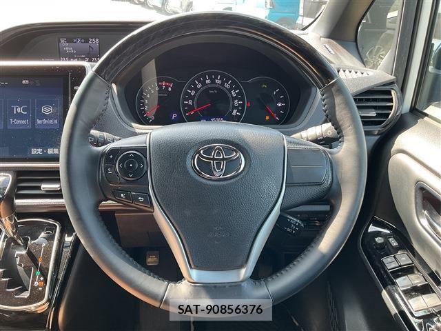 Toyota NOAH 2021-05 8100835-17