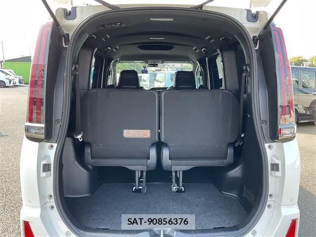 Toyota NOAH 2021-05 8100835-23