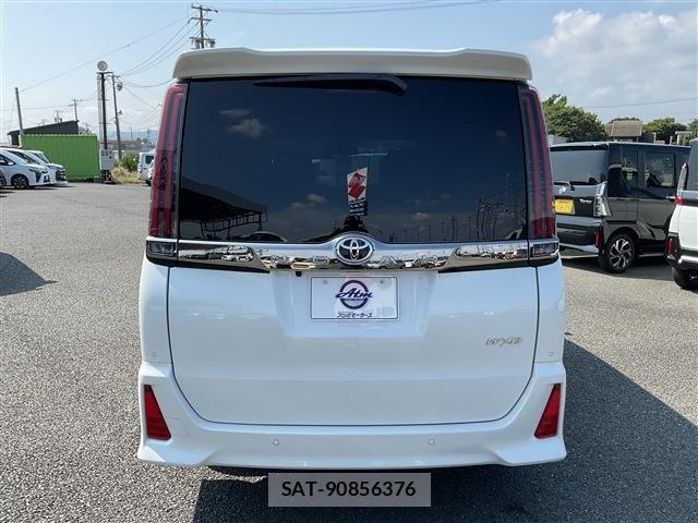 Toyota NOAH 2021-05 8100835-29