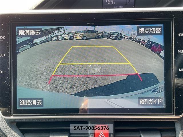 Toyota NOAH 2021-05 8100835-3