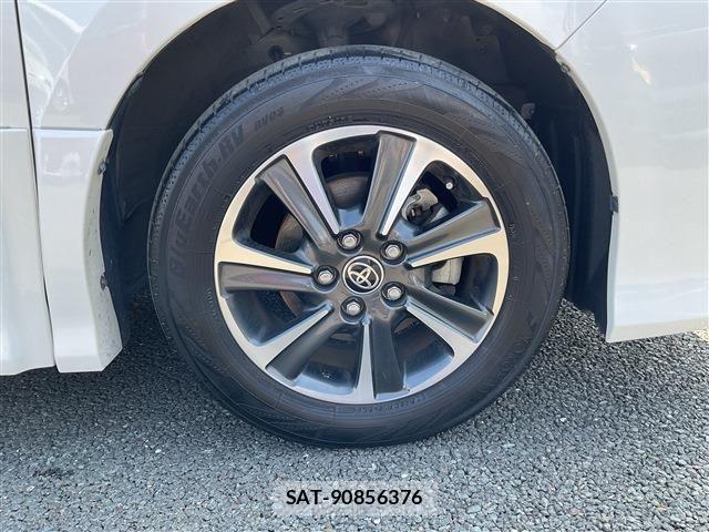 Toyota NOAH 2021-05 8100835-8