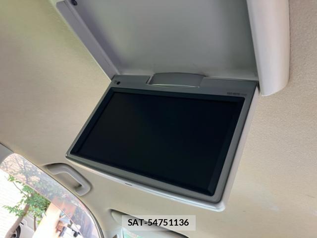 Toyota NOAH 2008-09 8100854-13