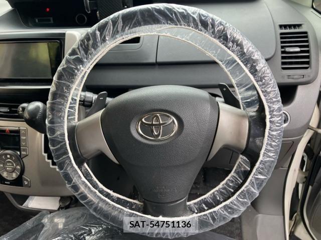 Toyota NOAH 2008-09 8100854-15