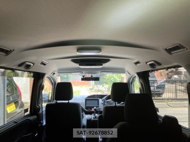 Toyota NOAH 2015-10 8100843-11