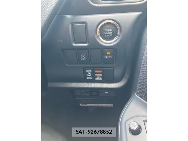 Toyota NOAH 2015-10 8100843-19