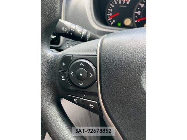 Toyota NOAH 2015-10 8100843-21