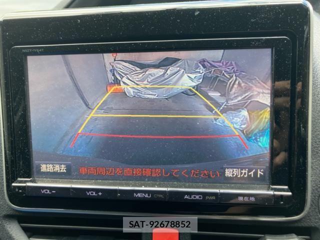 Toyota NOAH 2015-10 8100843-25