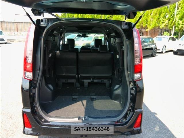 Toyota NOAH 2017-05 8100845-13