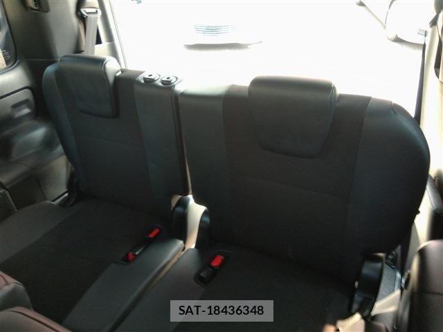 Toyota NOAH 2017-05 8100845-20