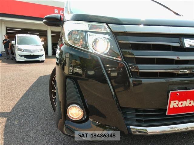 Toyota NOAH 2017-05 8100845-3