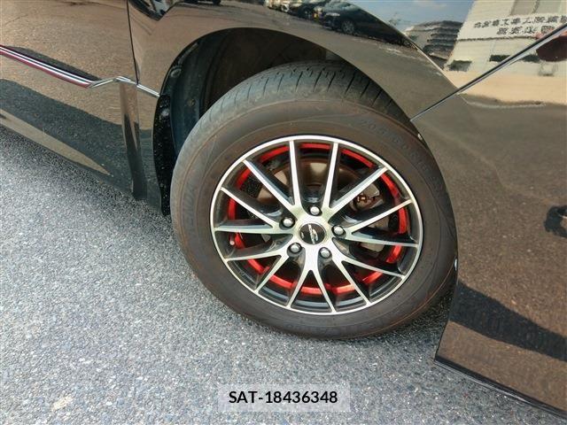 Toyota NOAH 2017-05 8100845-4