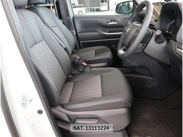 Toyota NOAH 2025-10 8100826-15