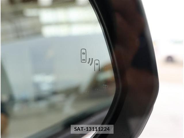 Toyota NOAH 2025-10 8100826-23
