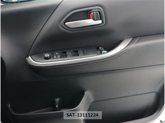 Toyota NOAH 2025-10 8100826-5