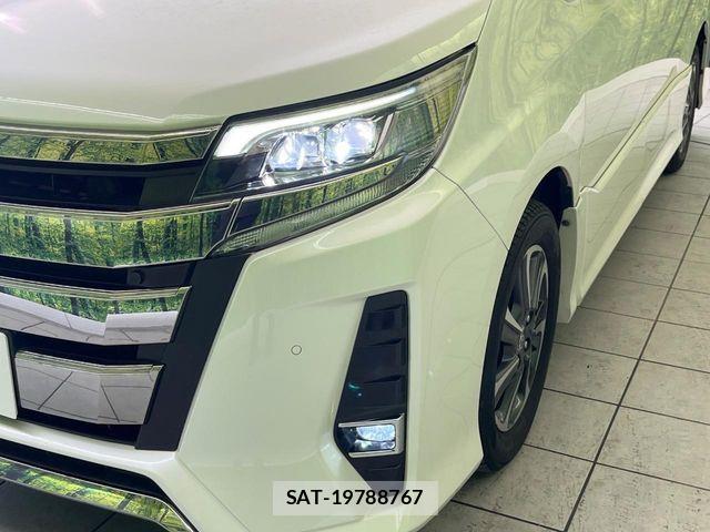 Toyota NOAH 2021-11 8100836-13