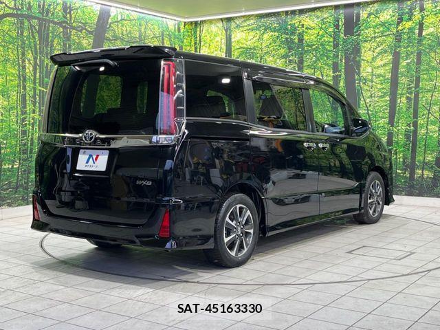 Toyota NOAH 2018-05 8100837-16