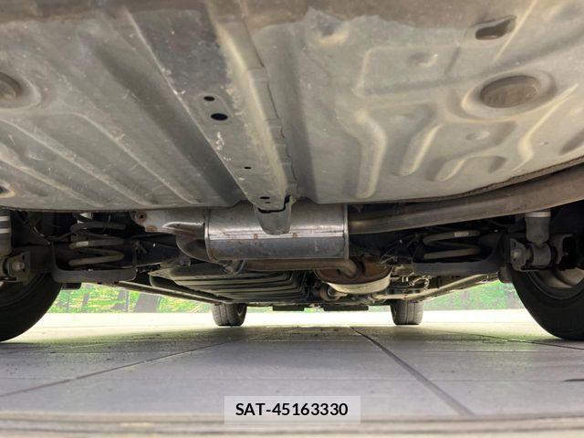 Toyota NOAH 2018-05 8100837-18