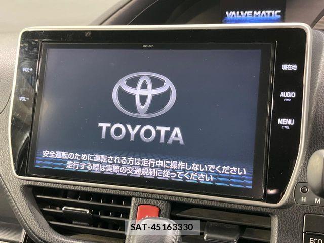 Toyota NOAH 2018-05 8100837-4