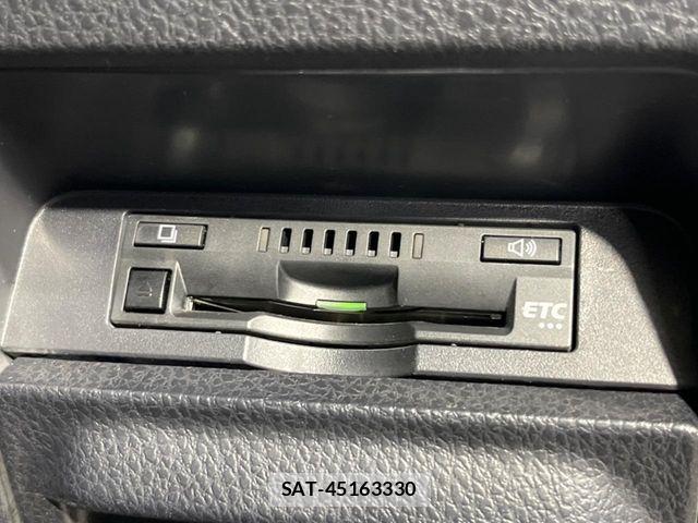 Toyota NOAH 2018-05 8100837-5