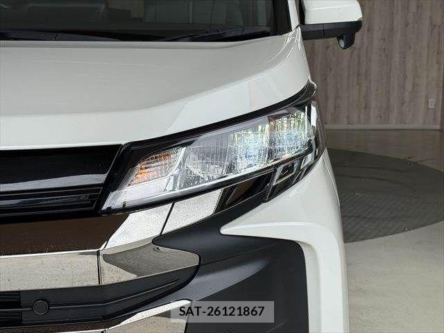 Toyota NOAH 2024-07 8100831-13