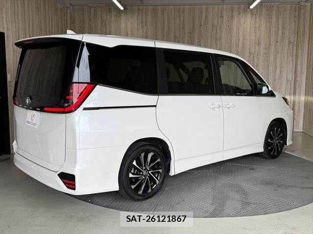 Toyota NOAH 2024-07 8100831-19