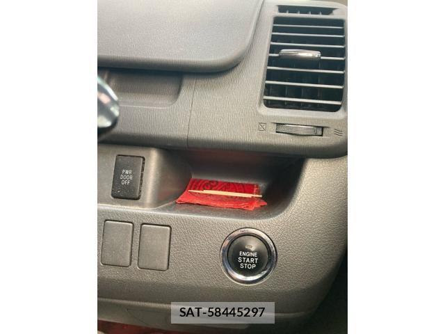 Toyota NOAH 2010-03 8100858-17