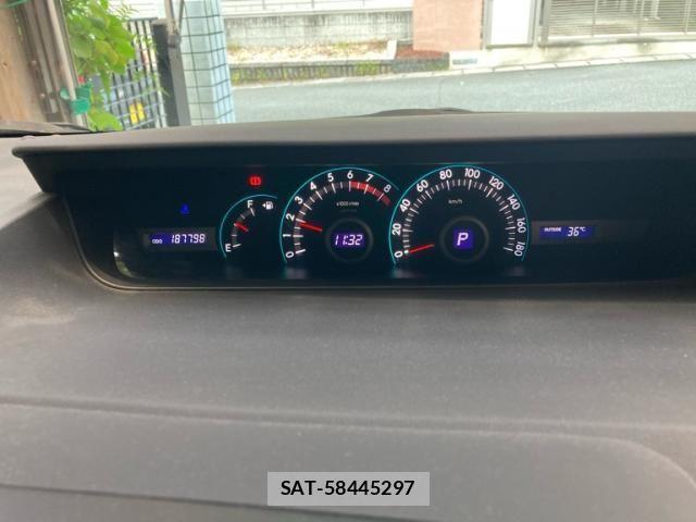 Toyota NOAH 2010-03 8100858-19