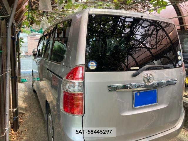 Toyota NOAH 2010-03 8100858-3