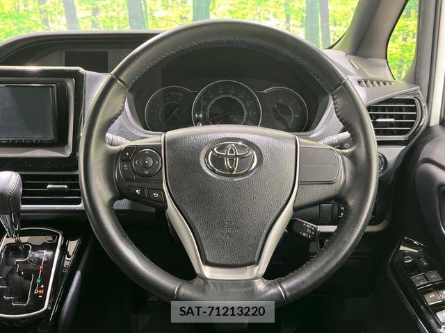 Toyota NOAH 2019-11 8100842-10
