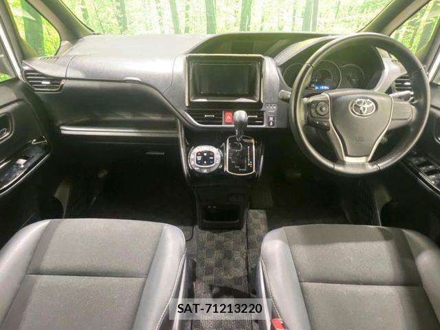 Toyota NOAH 2019-11 8100842-1