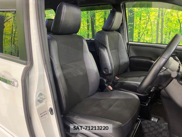 Toyota NOAH 2019-11 8100842-6
